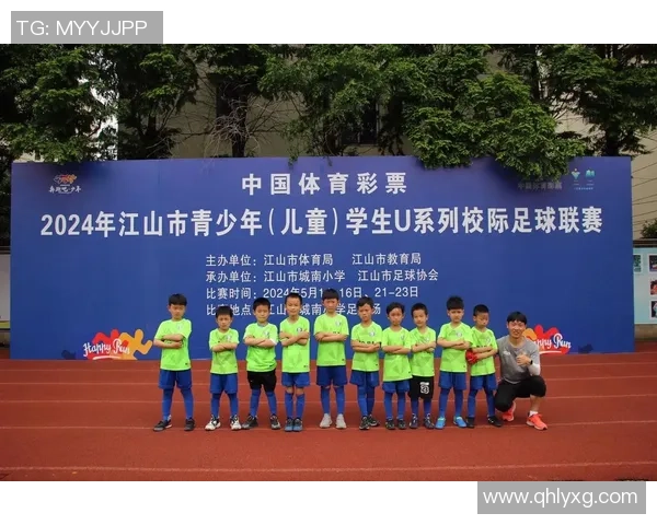 深圳队足球球星风采：从绿茵场到赛后荣耀，见证足球梦想的成长与蜕变